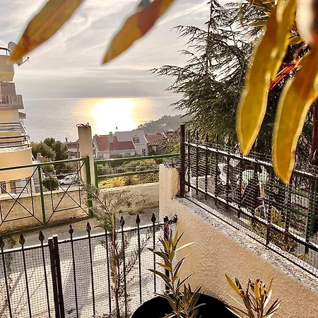 Viverefelix - Modus Operandi Apartment Kavala