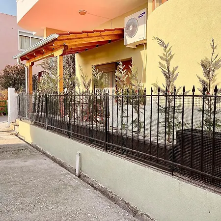 Viverefelix - Modus Operandi Apartment Kavala