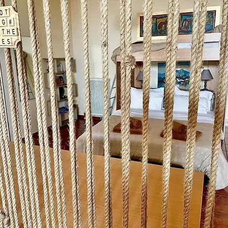 Viverefelix - Modus Operandi Apartment