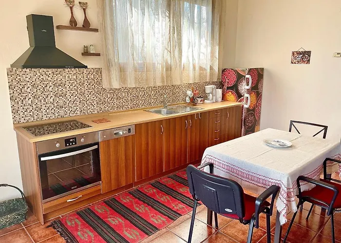 Viverefelix - Modus Operandi Apartman